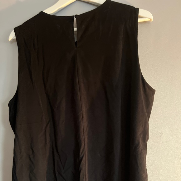 Black sleeveless blouse - Picture 3 of 3
